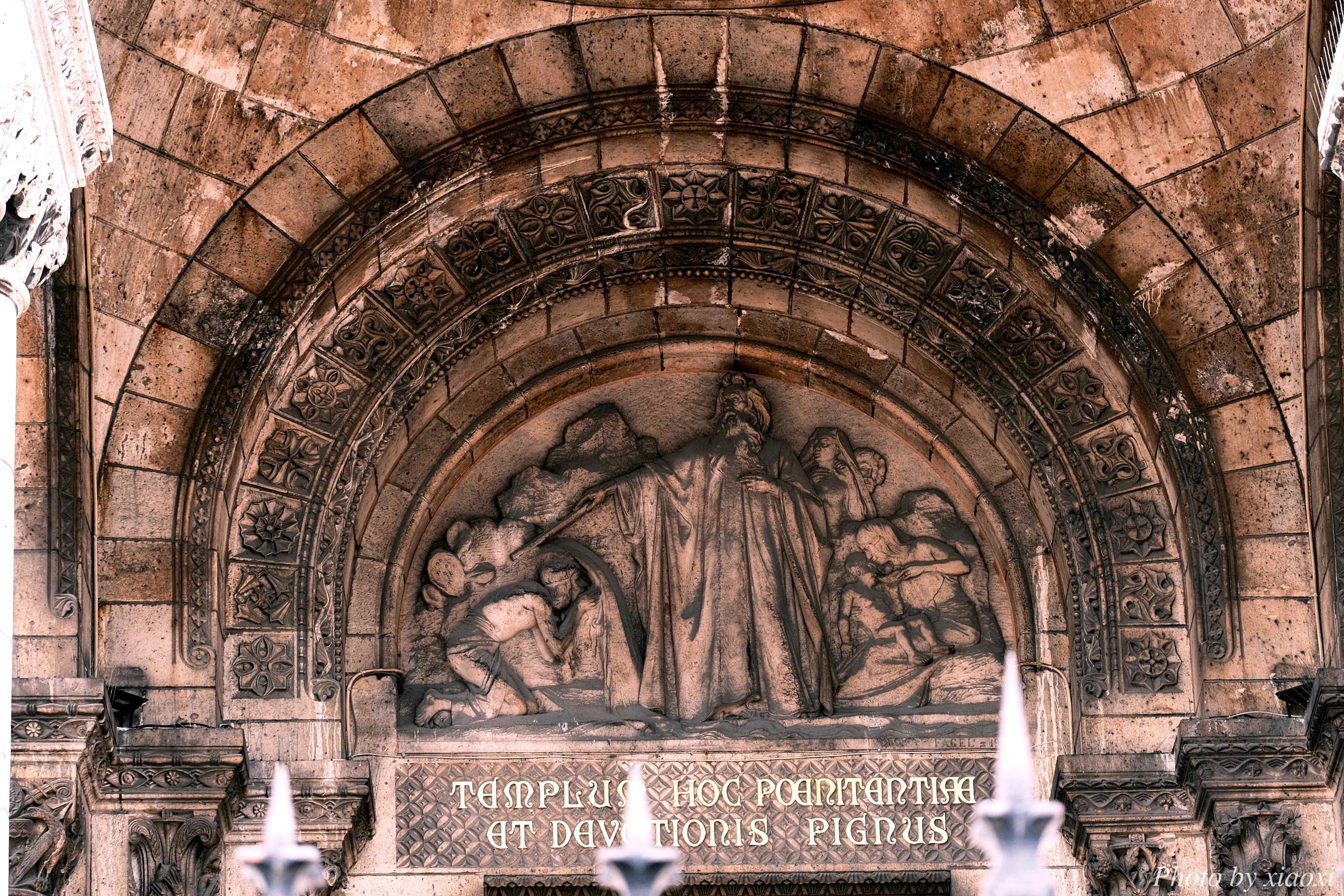 圣心大教堂：巴黎的“国家许愿池”